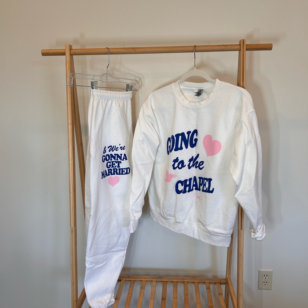Riff Raff - Gildan White Sweatshirt & Pant Set with Blue and Pink Print